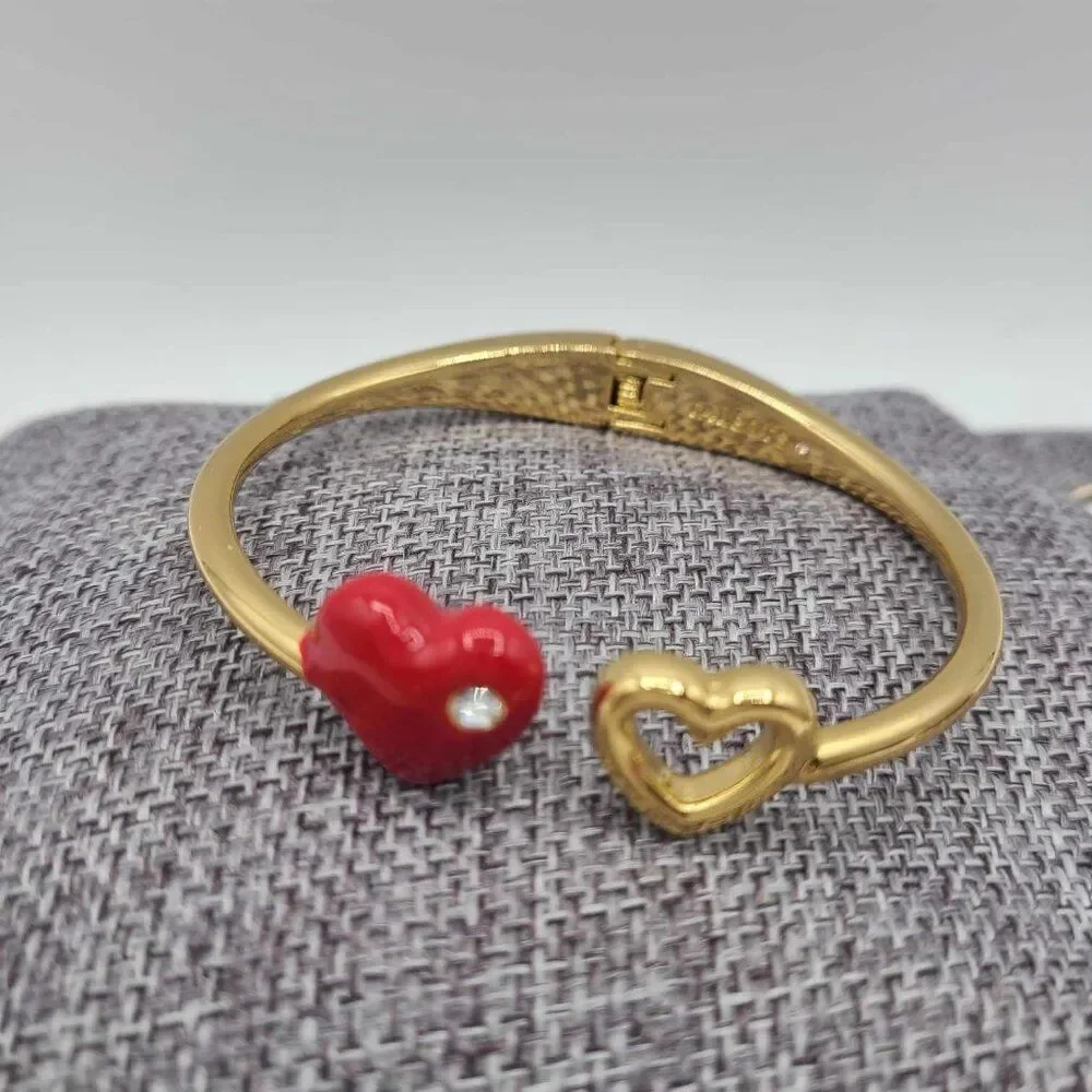 Talbots Red Enamel Hinged Gold Tone Heart Bracelet NWOT!